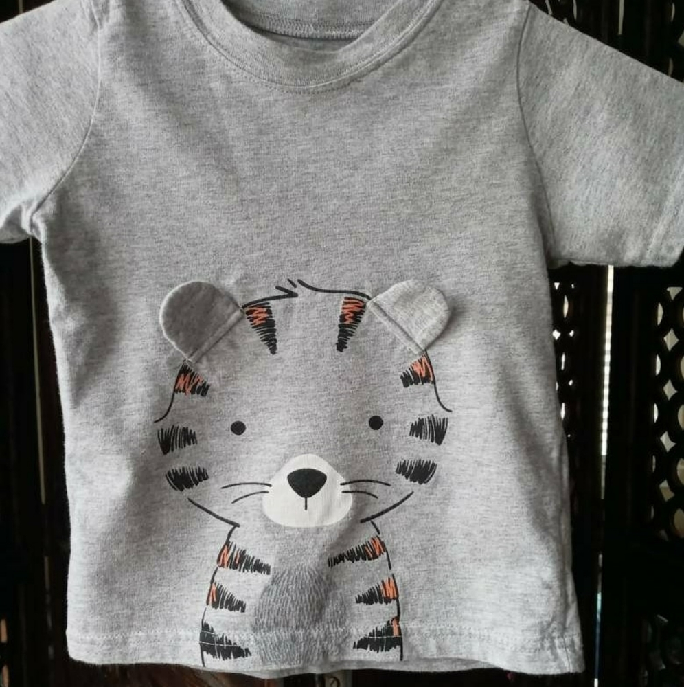 Gray Tiger Cub Graphic Tee